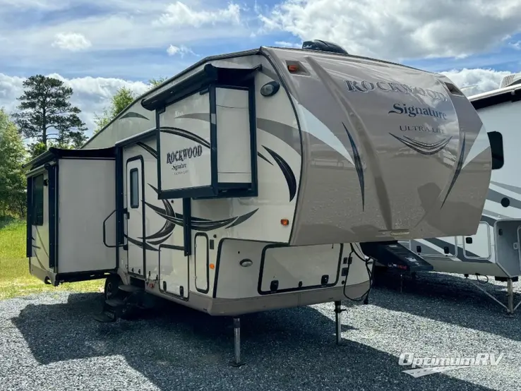 2016 Forest River Rockwood Signature Ultra Lite 8289WS RV Photo 1