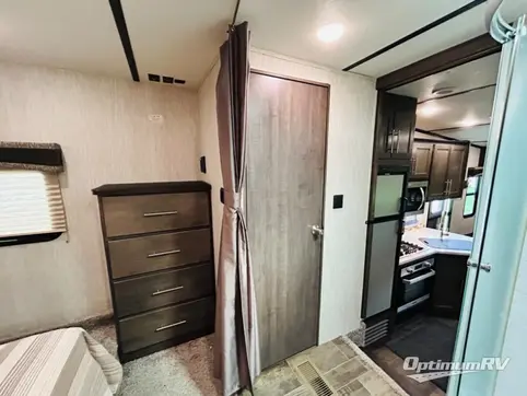 2019 CrossRoads Cruiser Aire CR25RL RV Photo 4