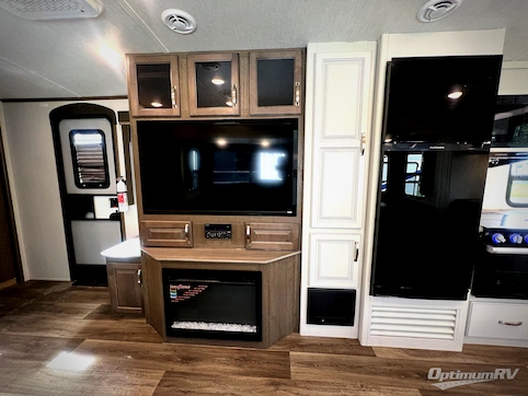 2024 Keystone Cougar Half-Ton 30RKD RV Photo 2