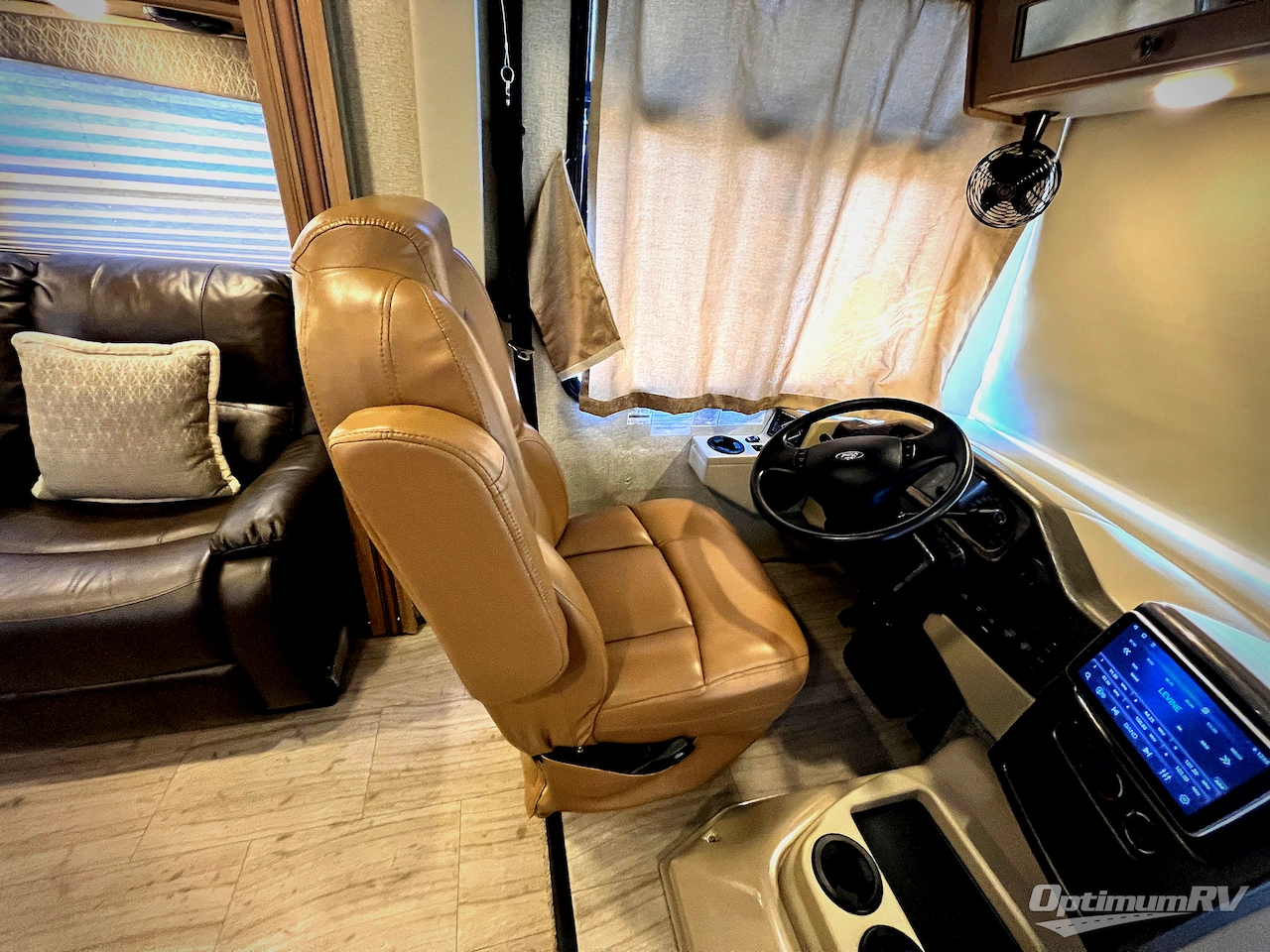 2019 Thor Windsport 29M Photo 6