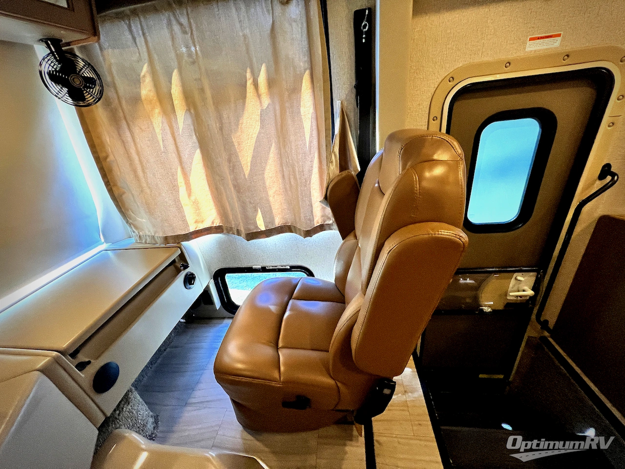2019 Thor Windsport 29M Photo 7