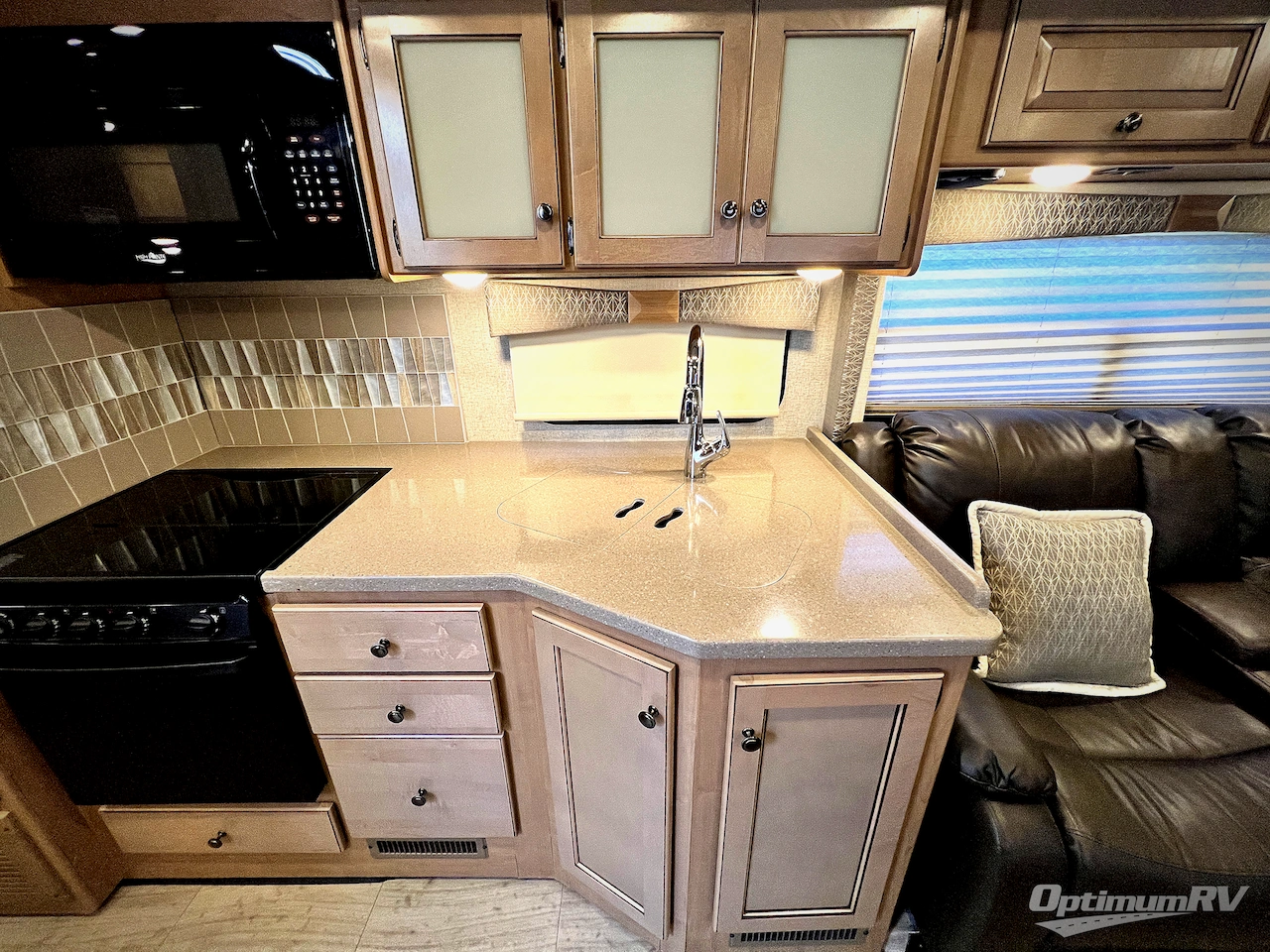 2019 Thor Windsport 29M Photo 9