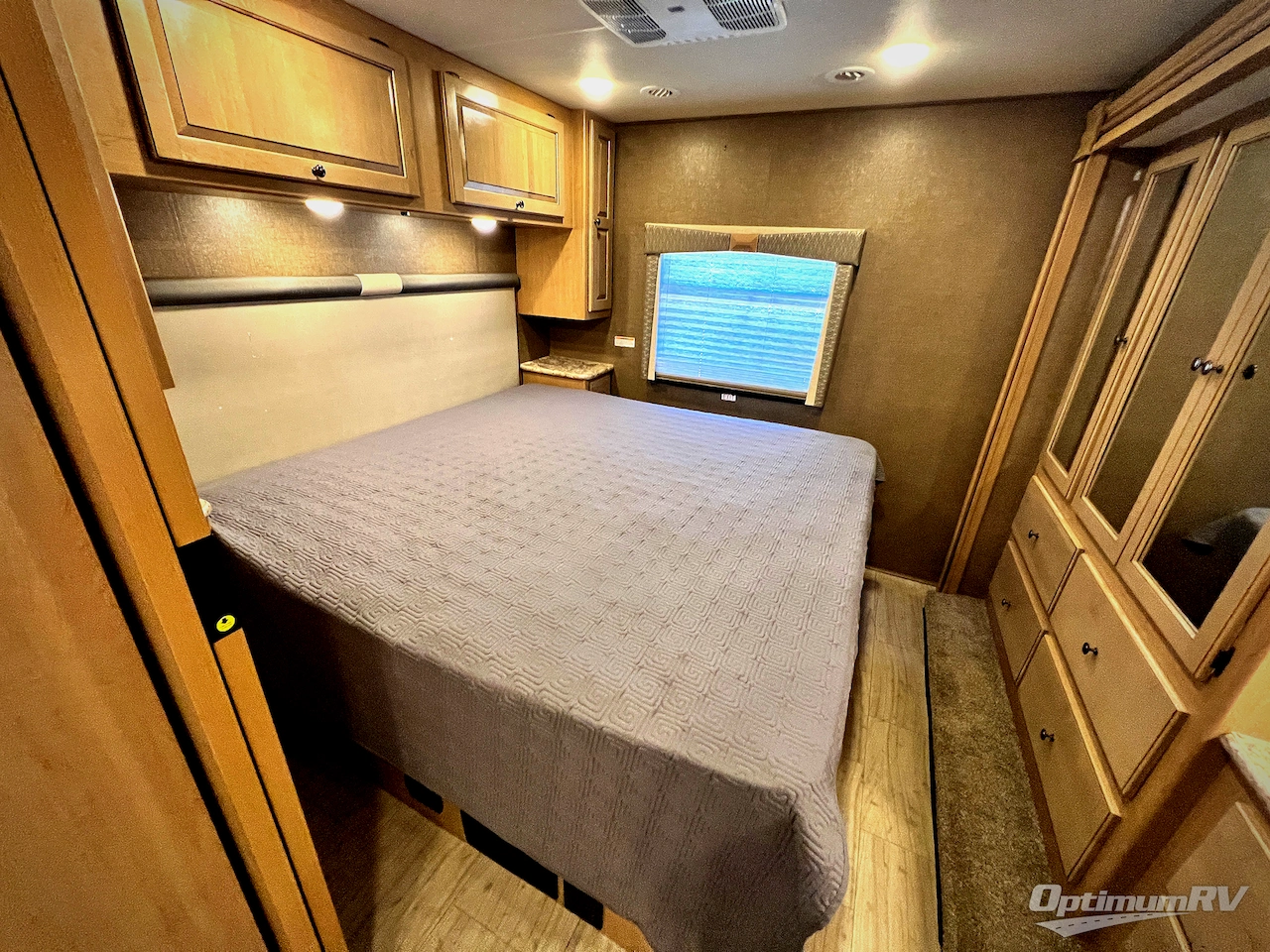 2019 Thor Windsport 29M Photo 16