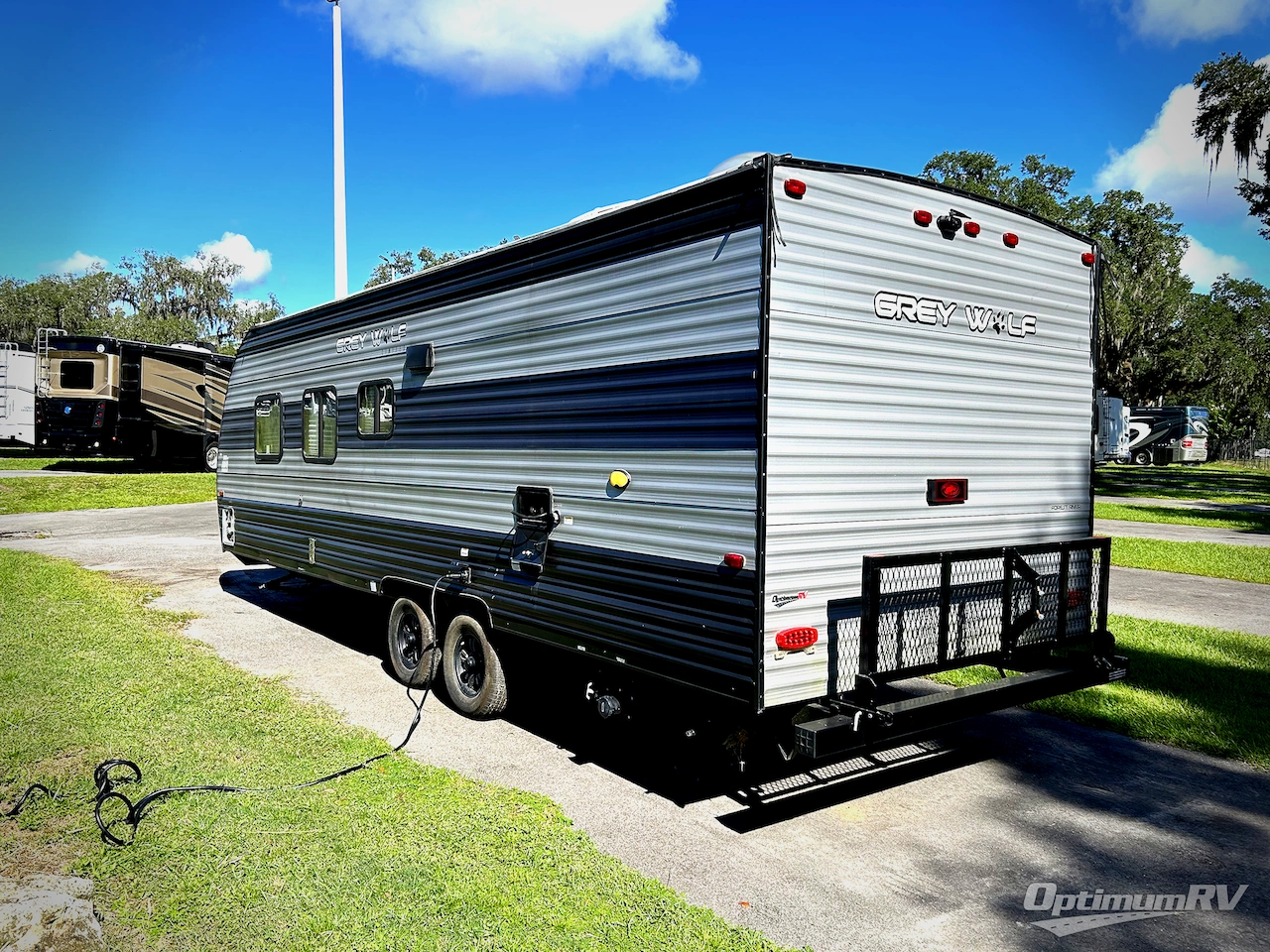 2021 Forest River Cherokee Grey Wolf 26DJSE Photo 3