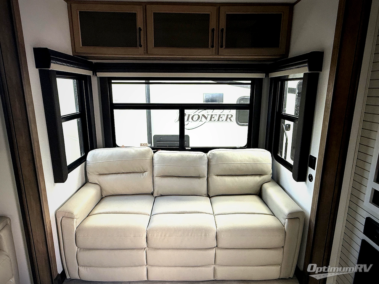 2024 Keystone Montana 3901RK Photo 6