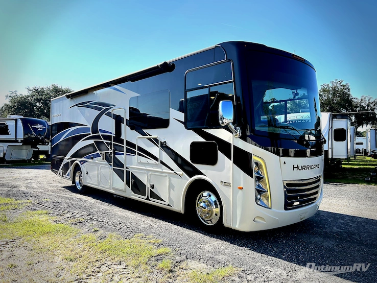 2022 Thor Hurricane 31C RV Photo 1