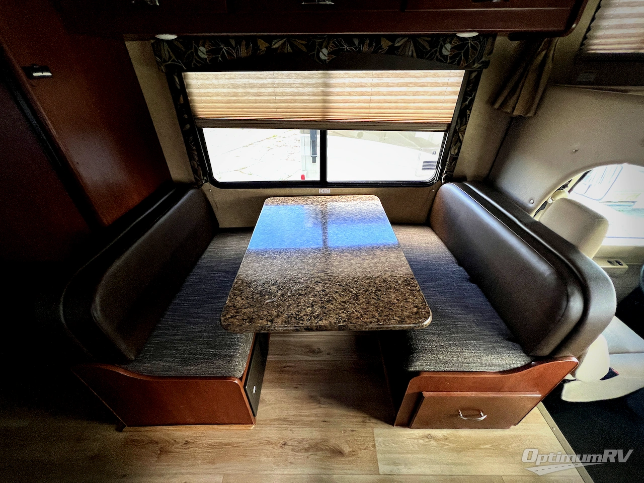 2017 Thor FREEDOM ELITE 23H Photo 11