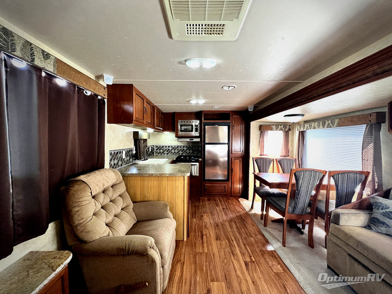 2014 Forest River Wildwood 27RKSS Photo 5