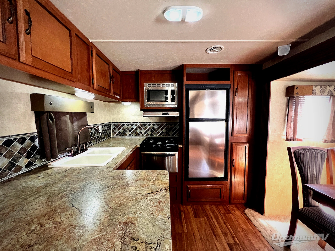 2014 Forest River Wildwood 27RKSS Photo 6