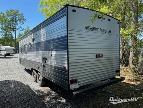 2022 Forest River Cherokee Grey Wolf 26DJSE RV Photo 3