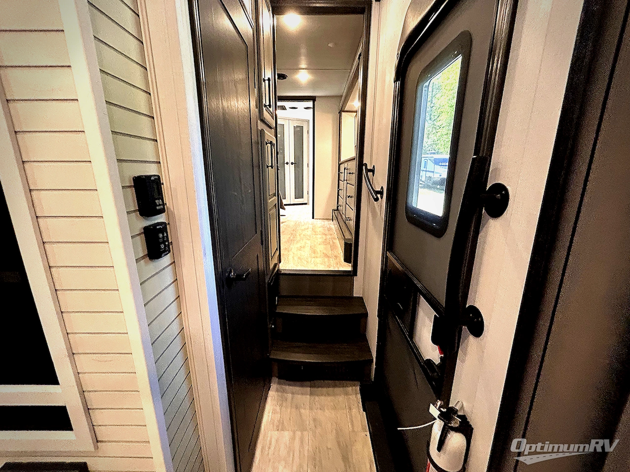 2023 Keystone Montana 3901RK Photo 6