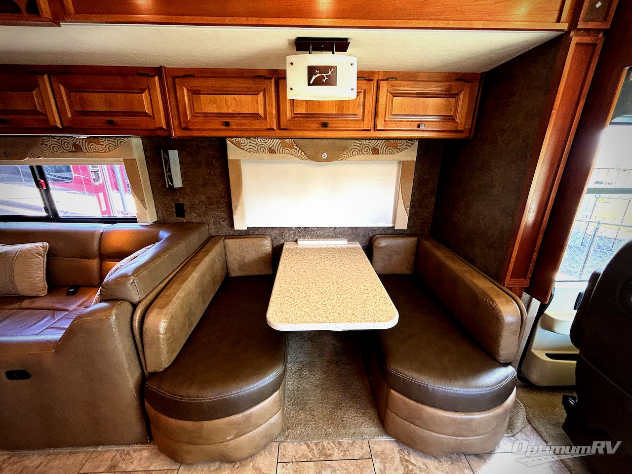 2014 Tiffin Allegro 31 SA Photo 5