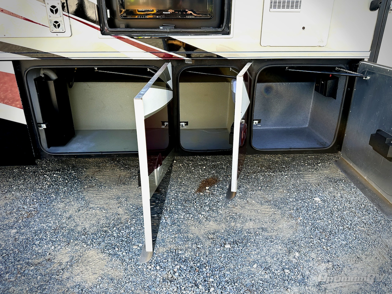 2014 Tiffin Allegro 31 SA Photo 22