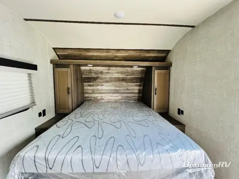 2022 Gulf Stream Ameri-Lite Ultra Lite 248BH RV Photo 4