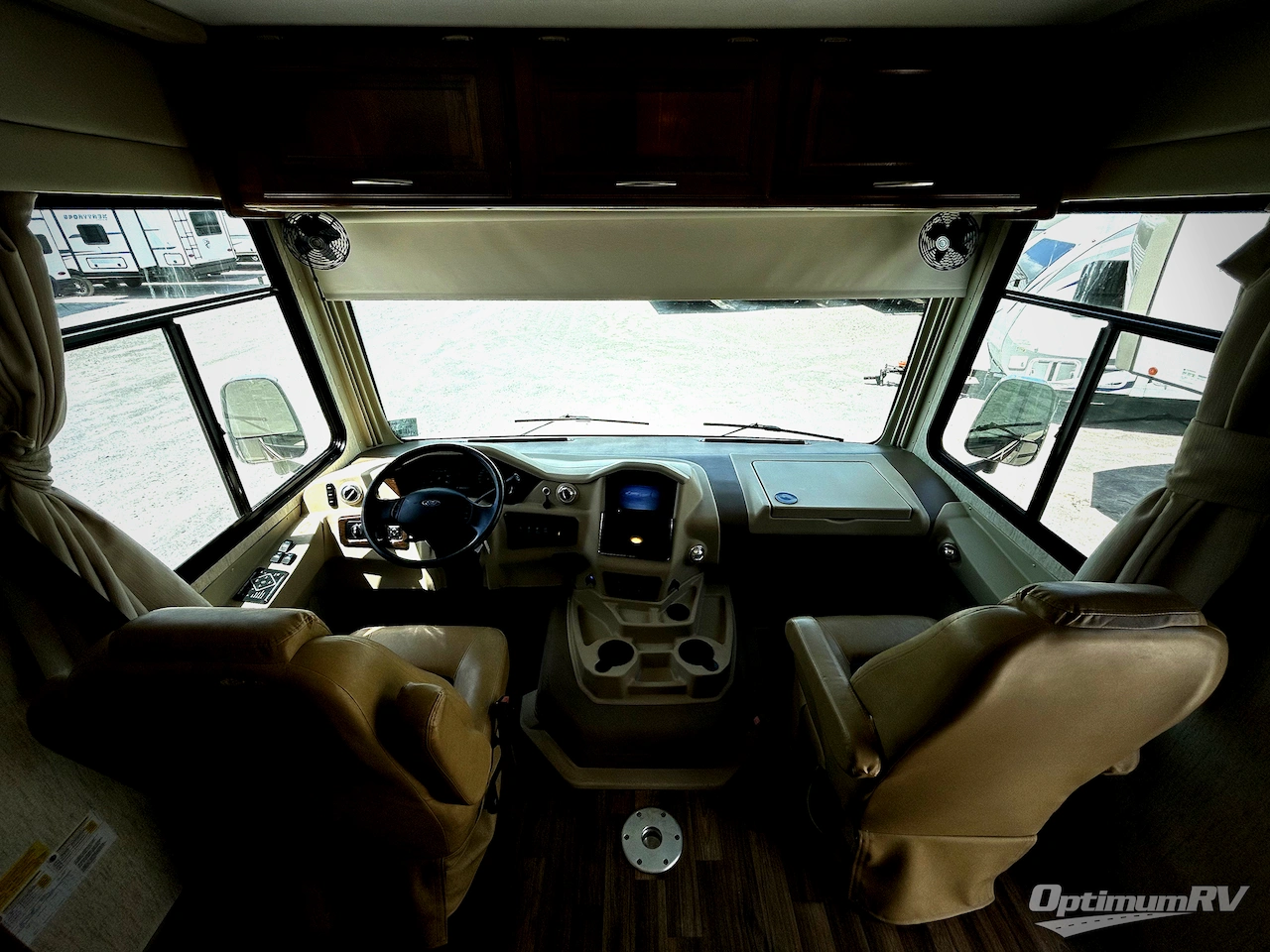 2018 Coachmen Mirada 31FW Photo 4
