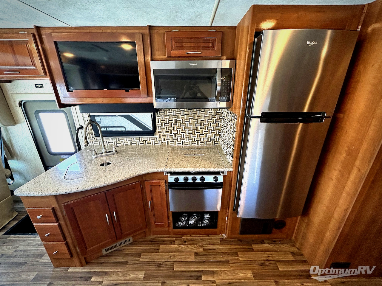 2018 Coachmen Mirada 31FW Photo 7