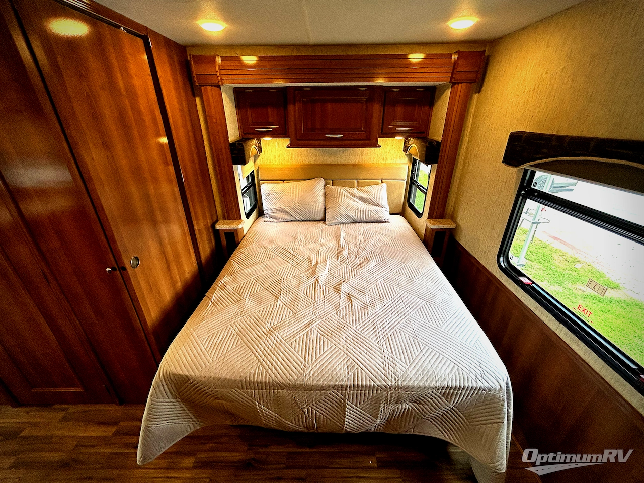 2018 Coachmen Mirada 31FW Photo 10