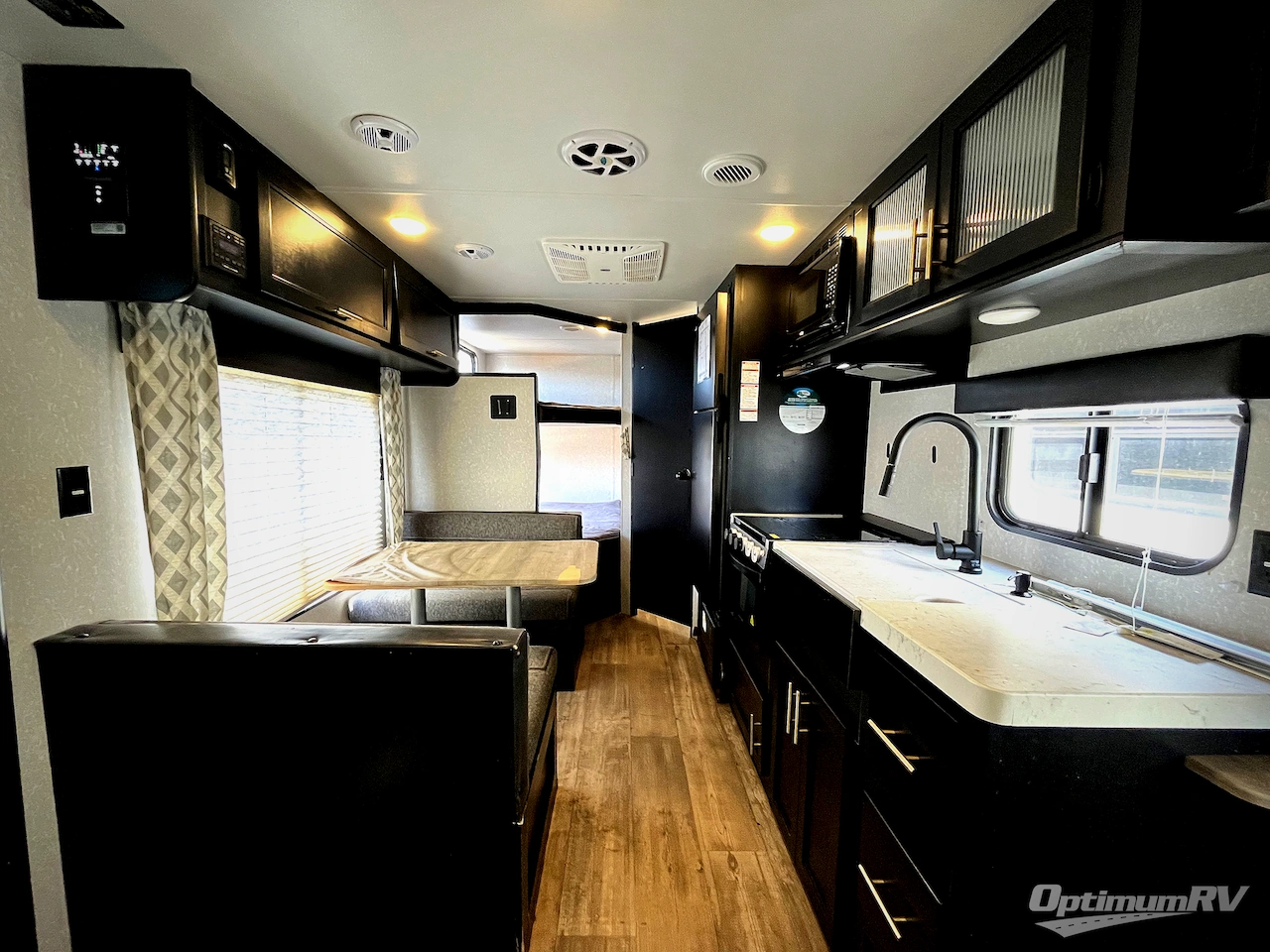 2022 Forest River Cherokee Grey Wolf 26DJSE Photo 6