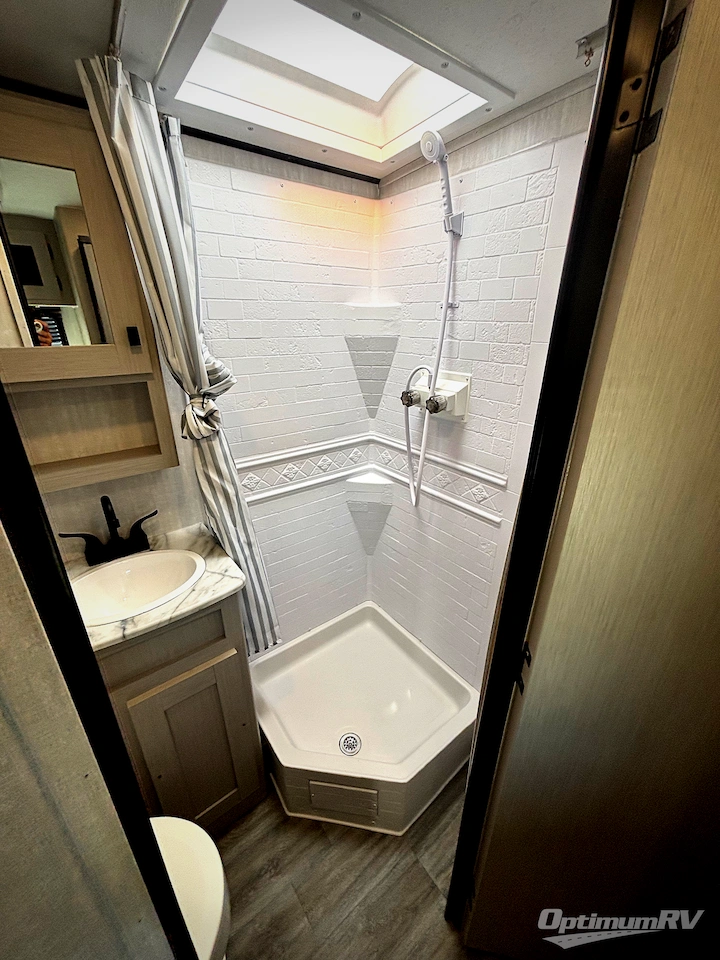 2024 Coachmen Apex Nano 213RDS Photo 12