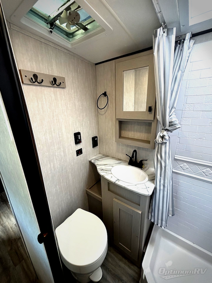 2024 Coachmen Apex Nano 213RDS Photo 13