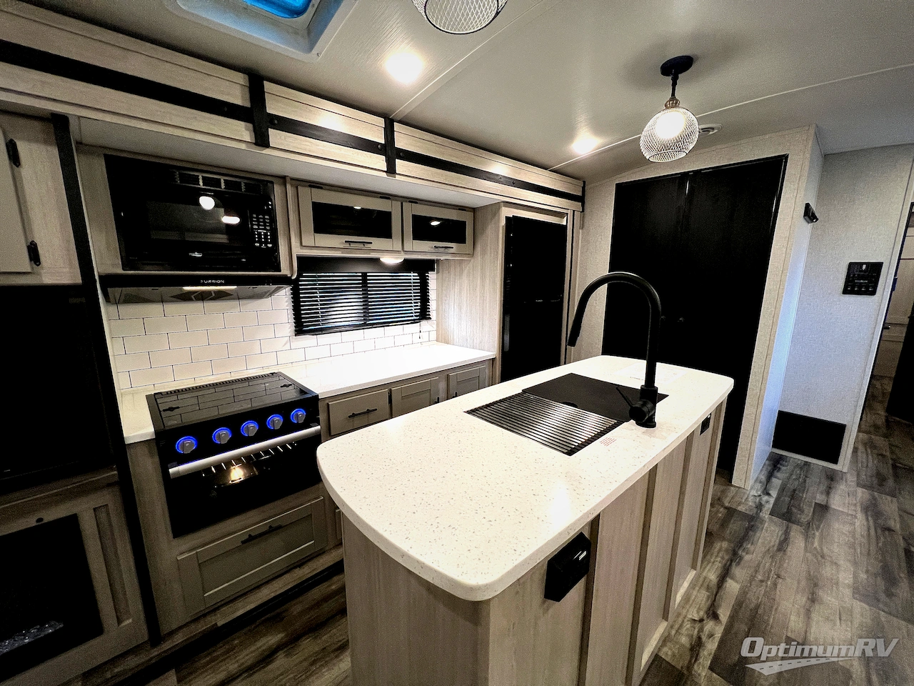 2024 CrossRoads Sunset Trail SS330SI Photo 16