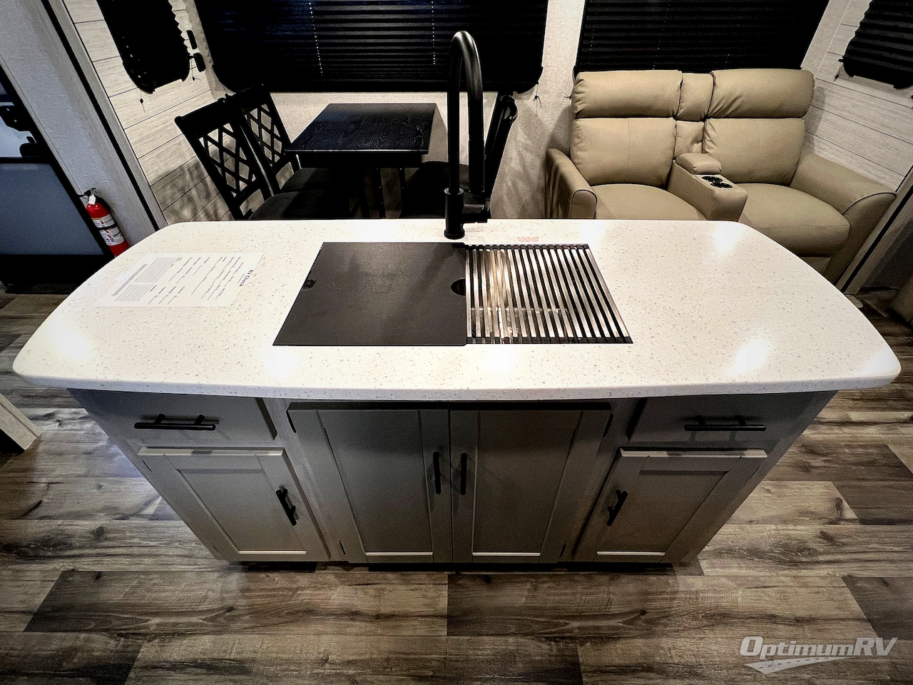 2024 CrossRoads Sunset Trail SS330SI Photo 18