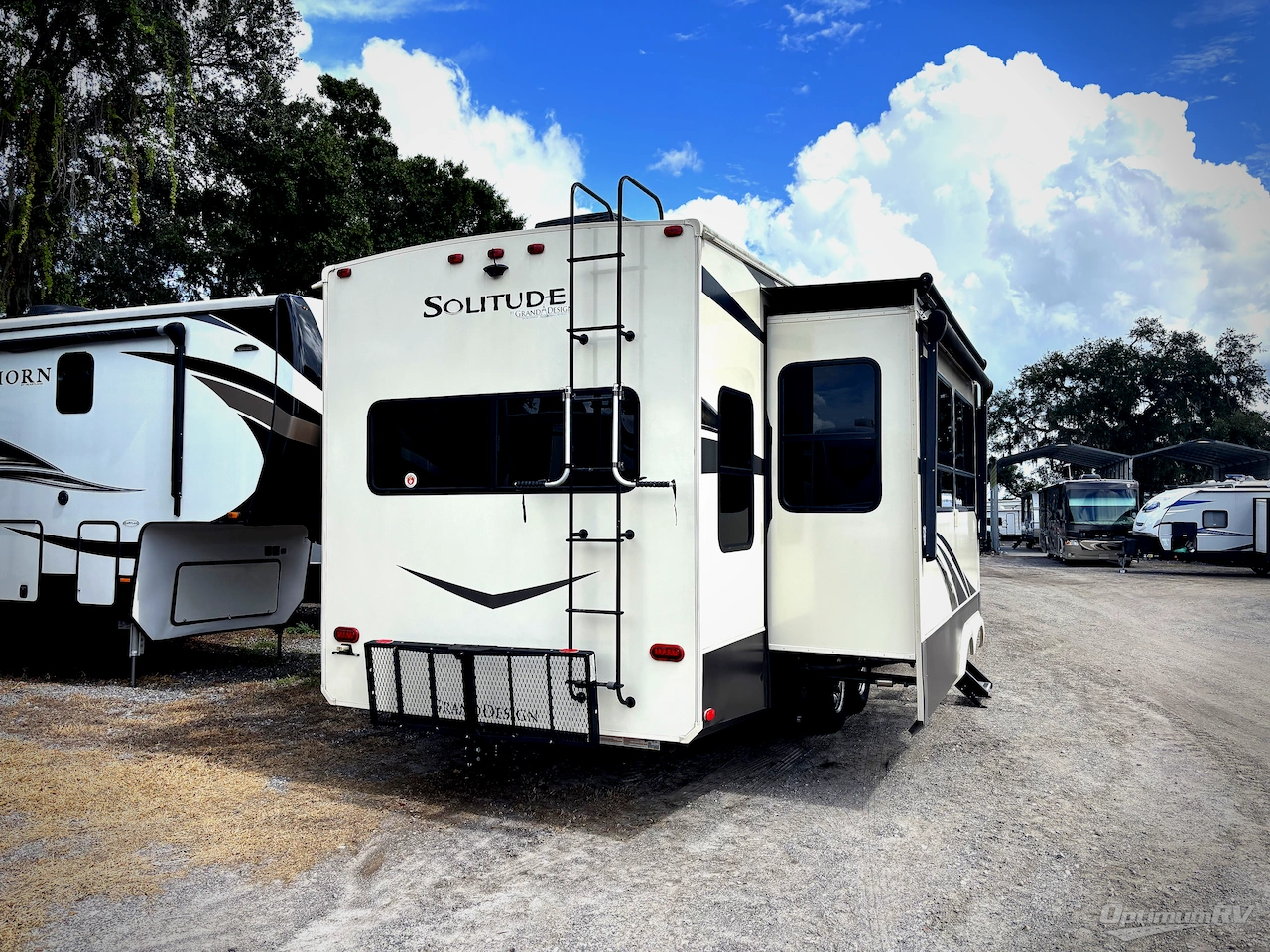 2019 Grand Design Solitude S-Class 2930RL Photo 2