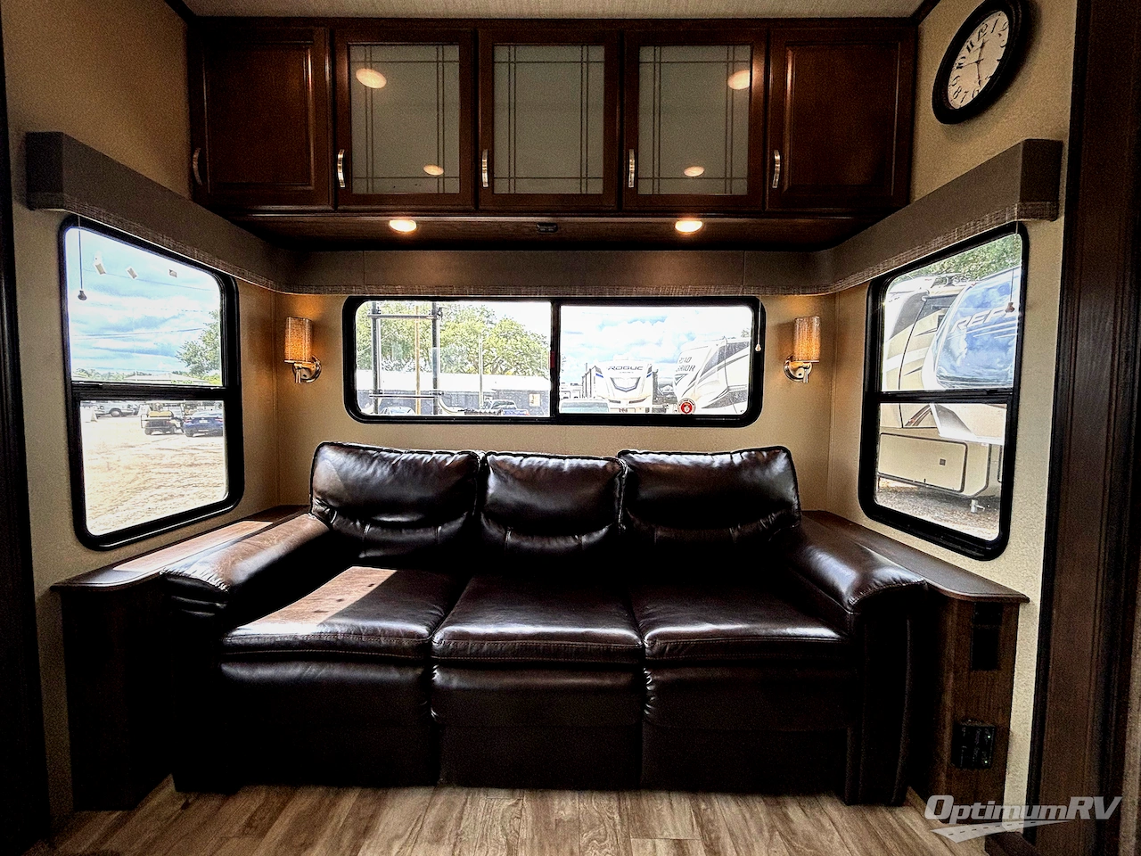2019 Grand Design Solitude S-Class 2930RL Photo 16