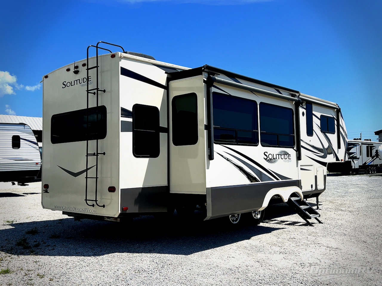 2019 Grand Design Solitude S-Class 2930RL Photo 2