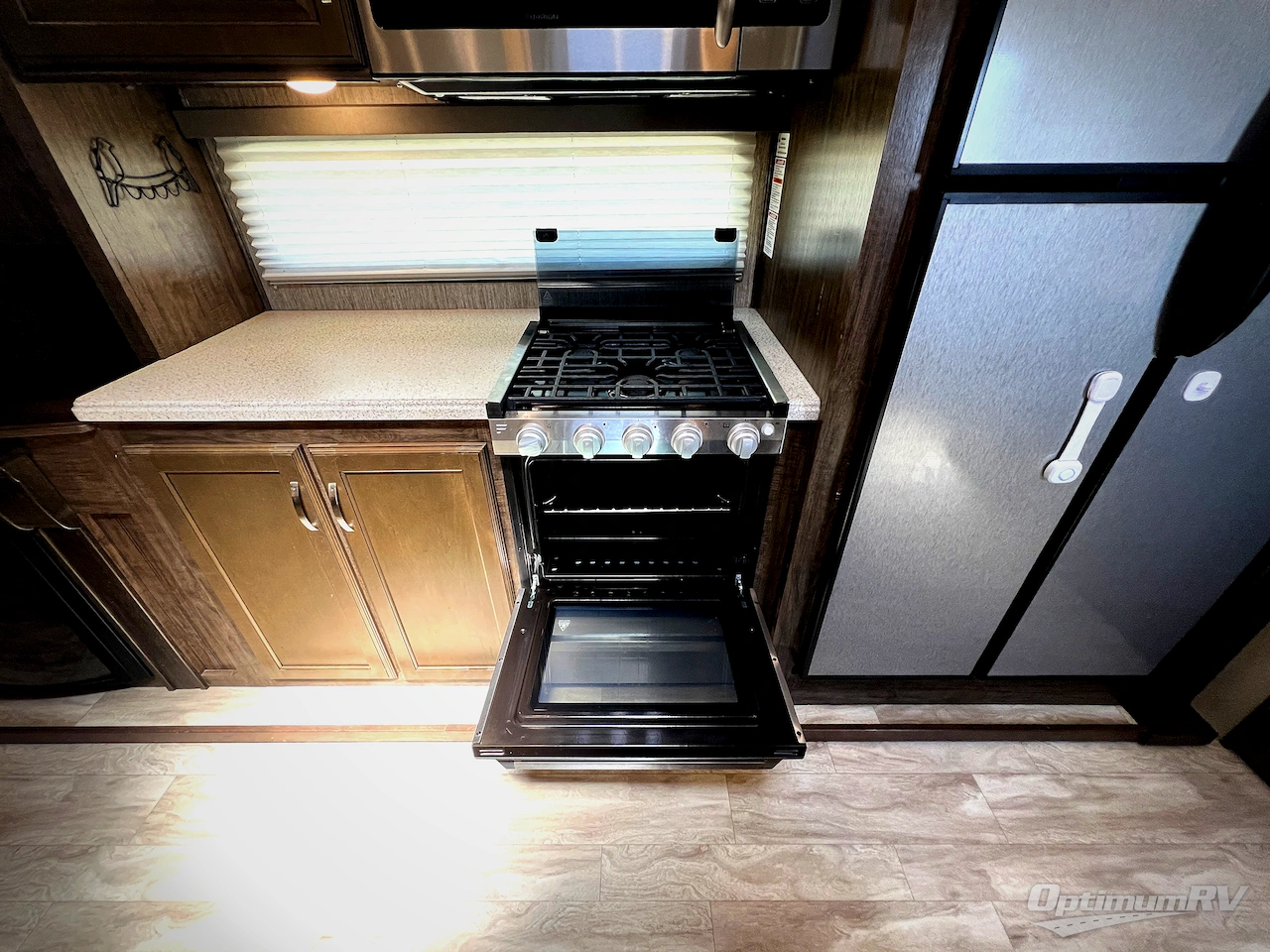 2019 Grand Design Solitude S-Class 2930RL Photo 10
