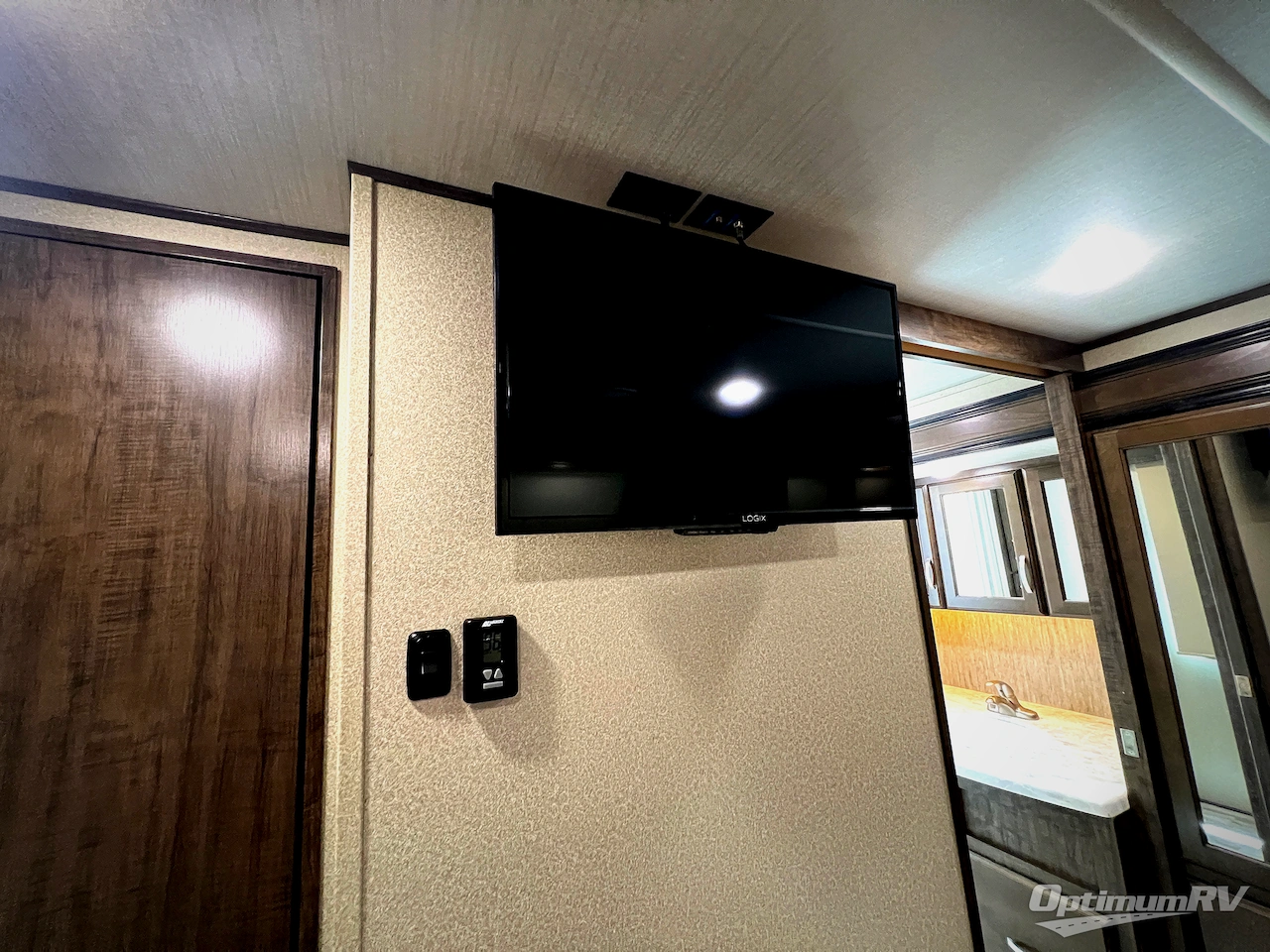 2019 Grand Design Solitude S-Class 2930RL Photo 22