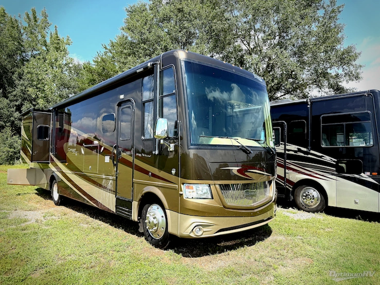 2015 Newmar Canyon Star 3610 RV Photo 1