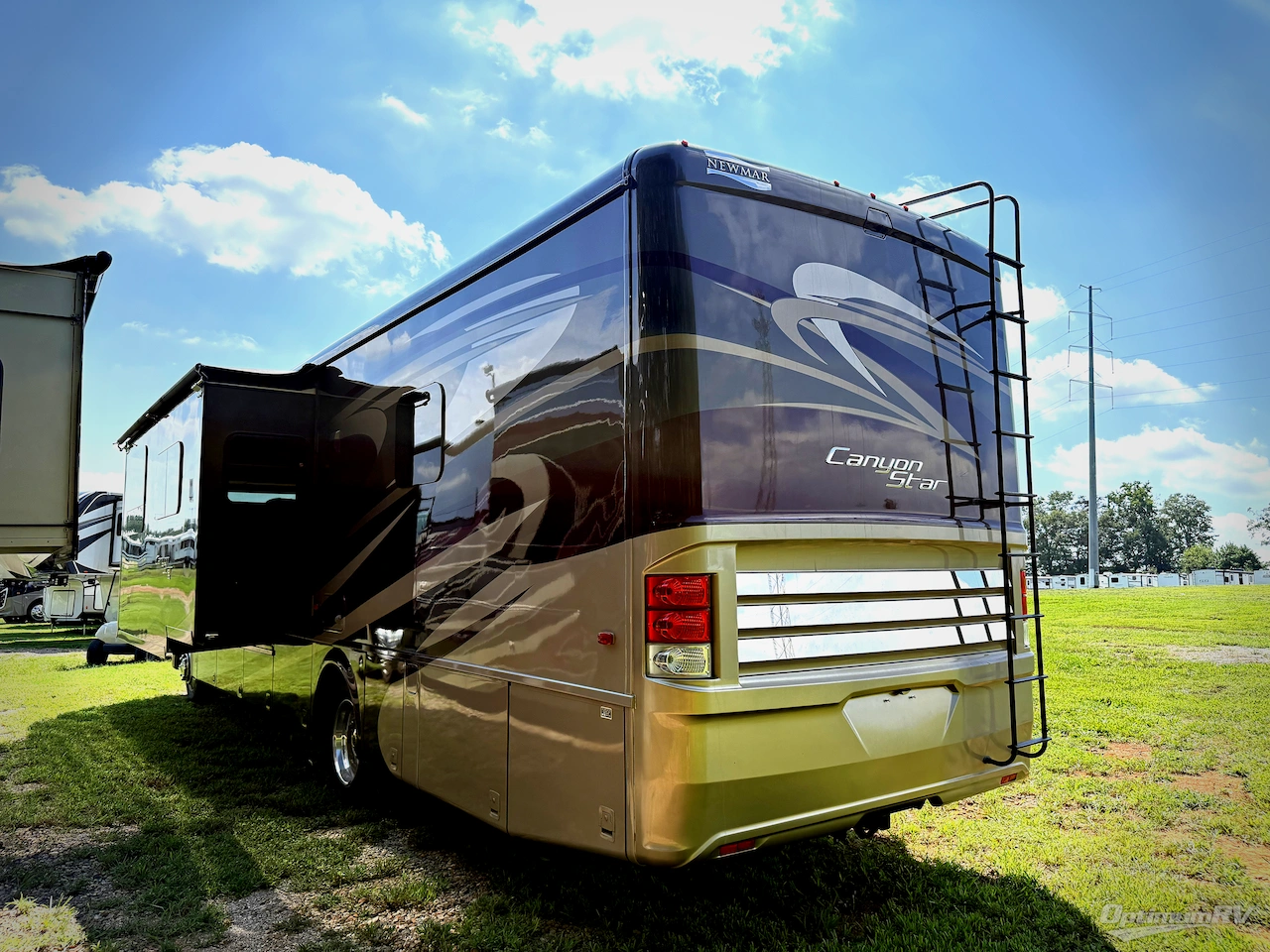 2015 Newmar Canyon Star 3610 Photo 3