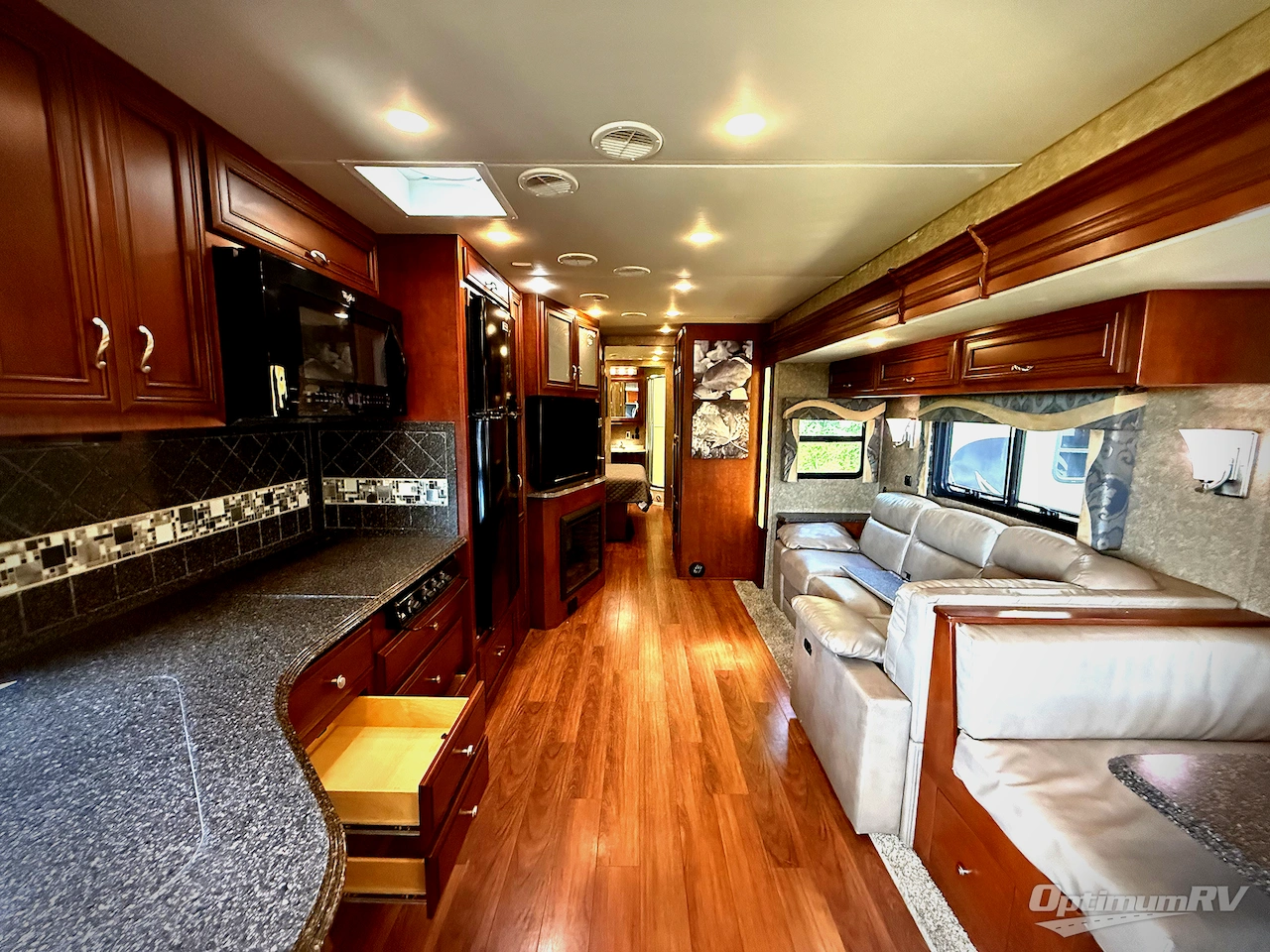 2015 Newmar Canyon Star 3610 Photo 4