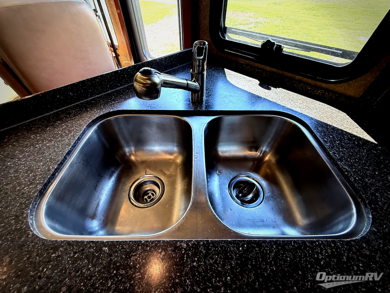 2015 Newmar Canyon Star 3610 Photo 10