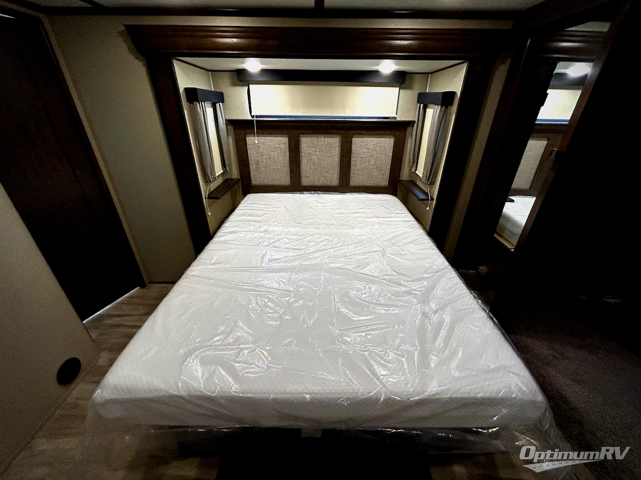 2019 Grand Design Solitude 385GK Photo 9