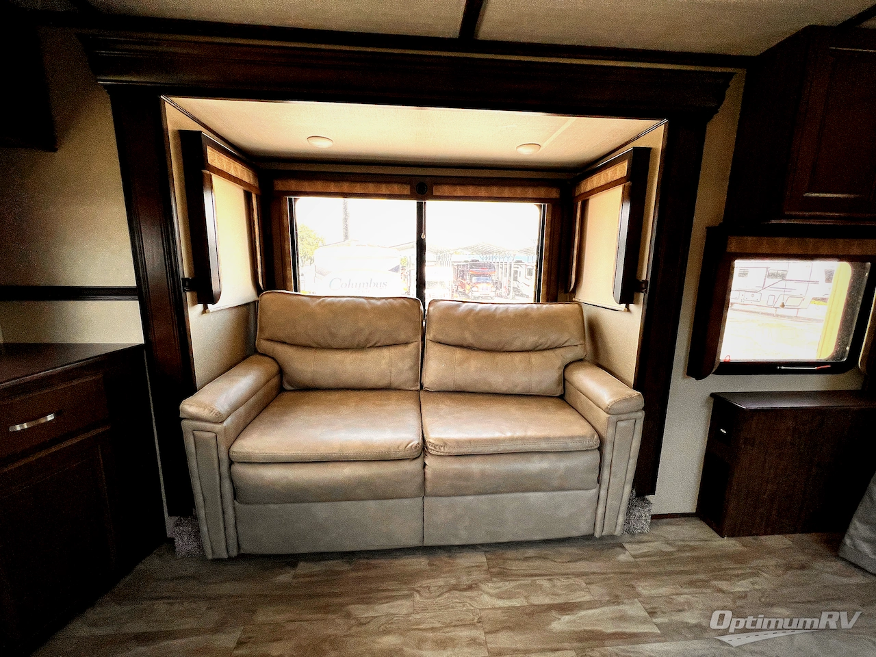 2019 Grand Design Solitude 375RES Photo 9