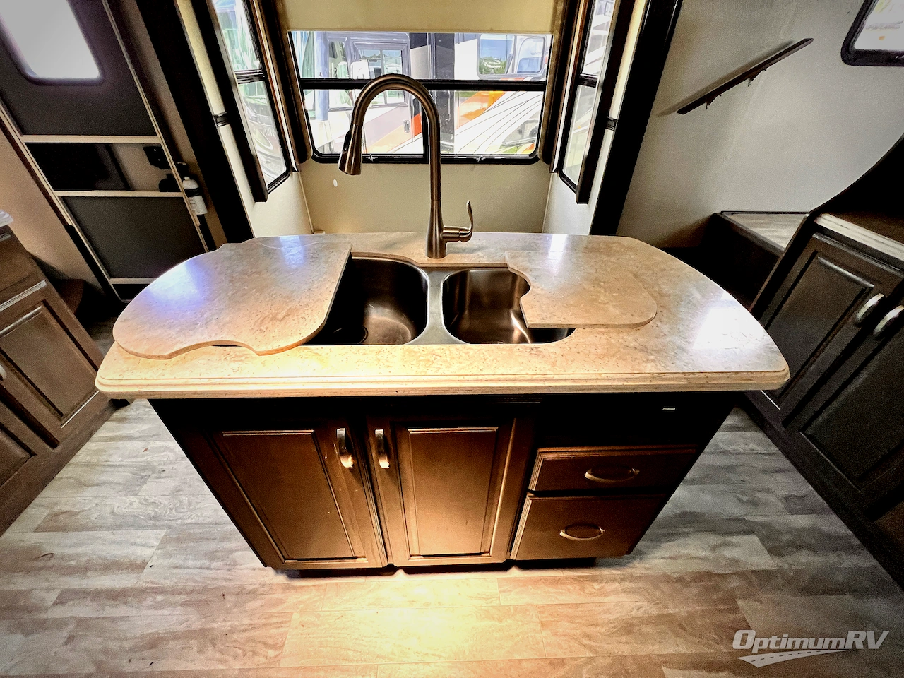 2019 Grand Design Solitude 375RES Photo 11