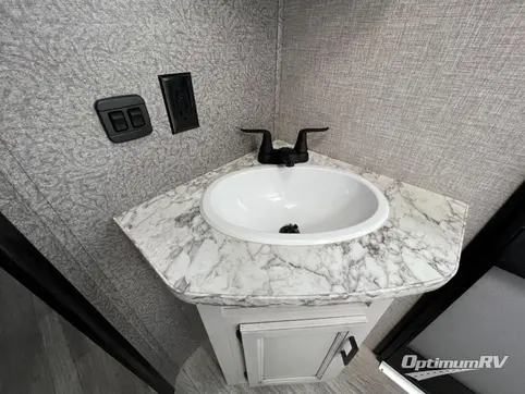2022 Jayco Jay Feather 27BHB RV Photo 3