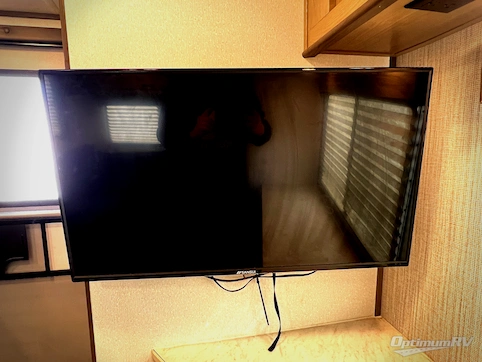 2021 Cruiser Shadow Cruiser 257MKS RV Photo 2