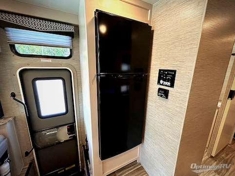 2023 Thor ACE 32B RV Photo 3