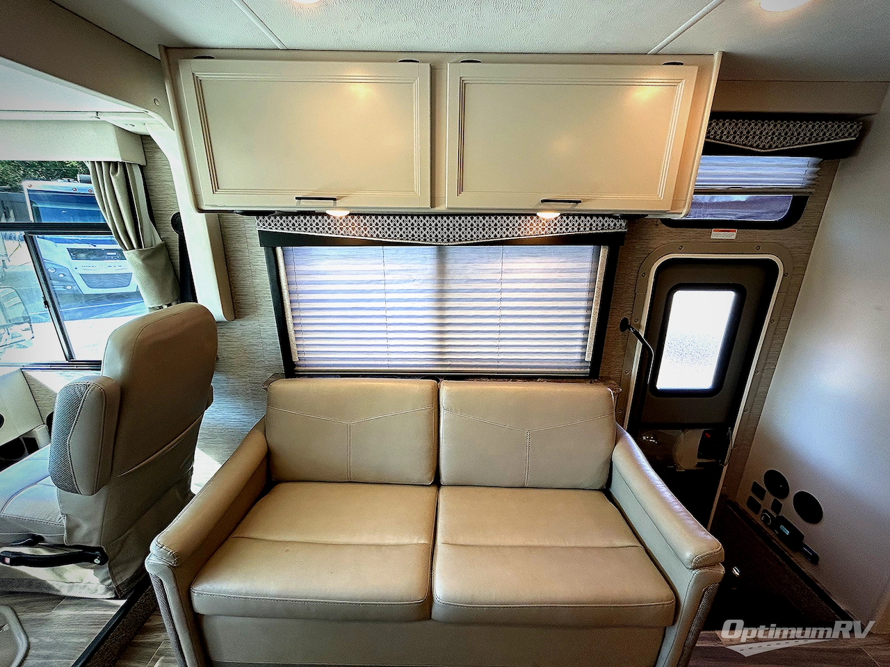 2023 Thor ACE 32B Photo 8
