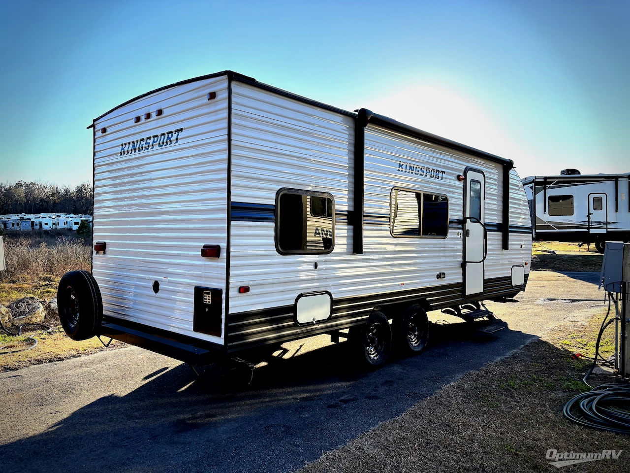 2022 Gulf Stream Kingsport Ultra Lite 248BH Photo 2