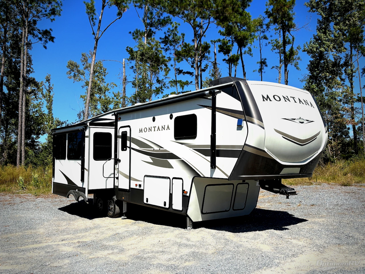 2020 Keystone Montana Legacy 3120RL Photo 1