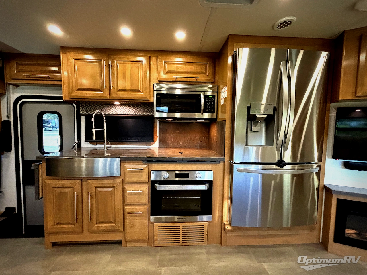 2023 Forest River Georgetown 7 Series 36D7 Photo 5