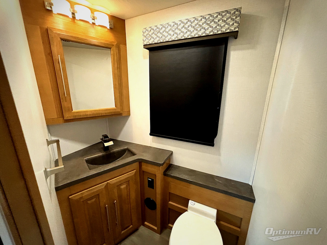 2023 Forest River Georgetown 7 Series 36D7 Photo 13