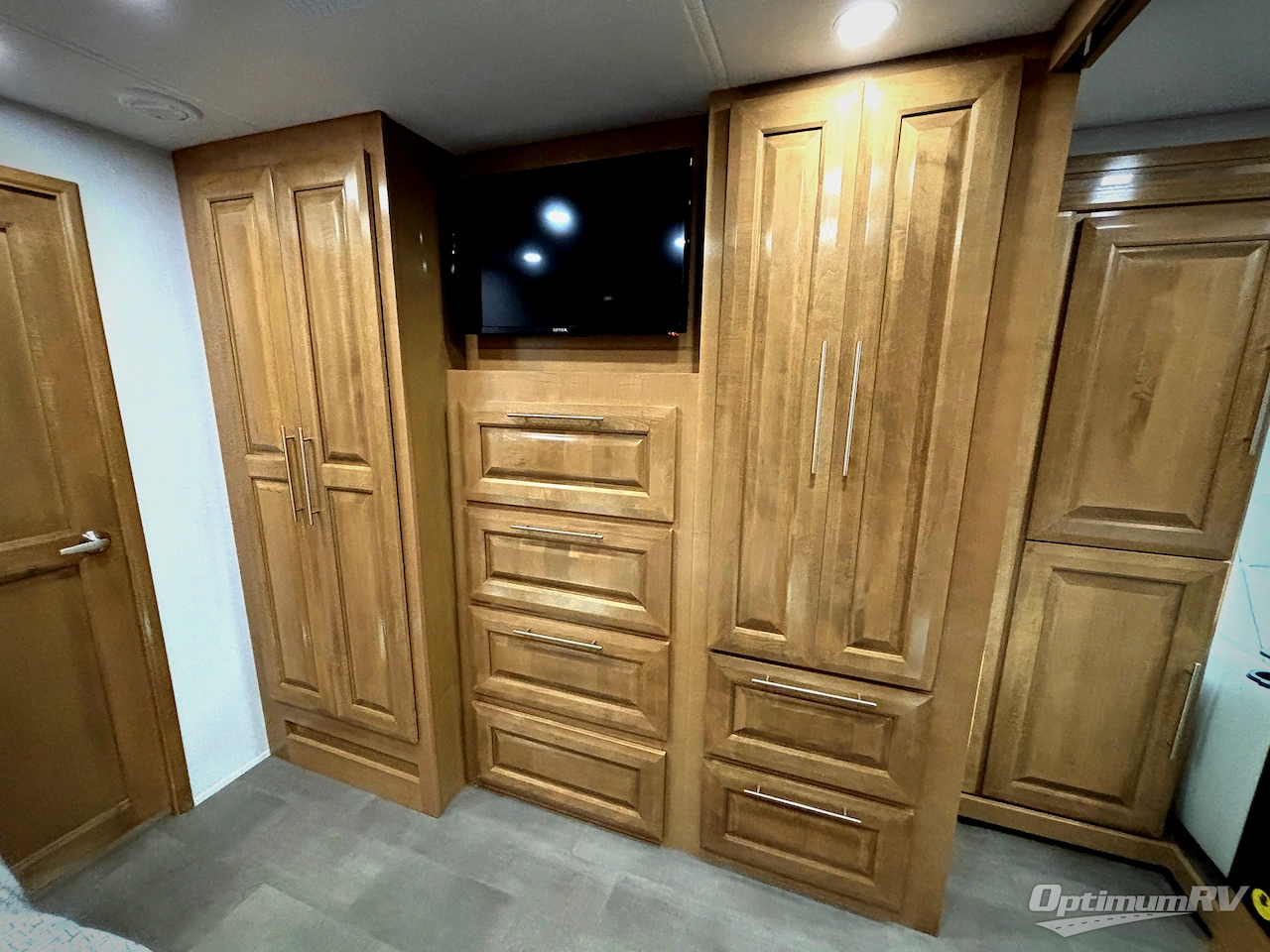 2023 Forest River Georgetown 7 Series 36D7 Photo 16