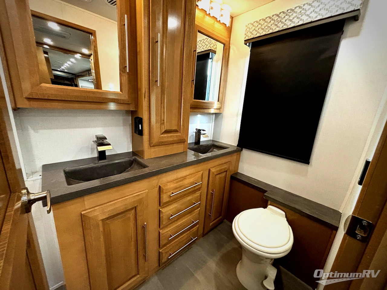 2023 Forest River Georgetown 7 Series 36D7 Photo 18