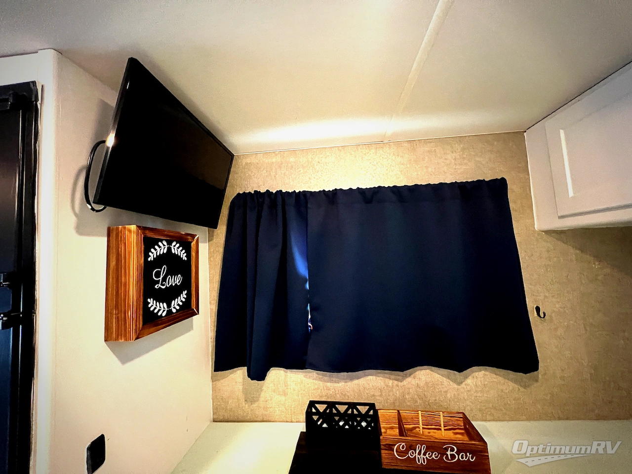 2018 Winnebago Minnie Winnie 22R Photo 15