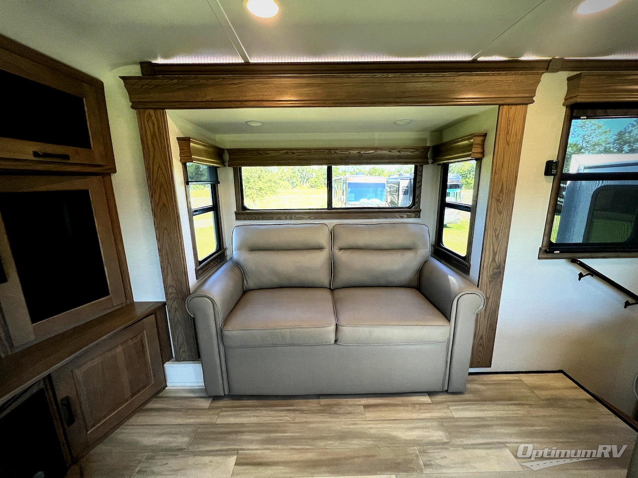 2023 Alliance Paradigm 385FL Photo 10